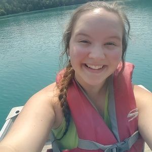 Meet your Posher, Victoria